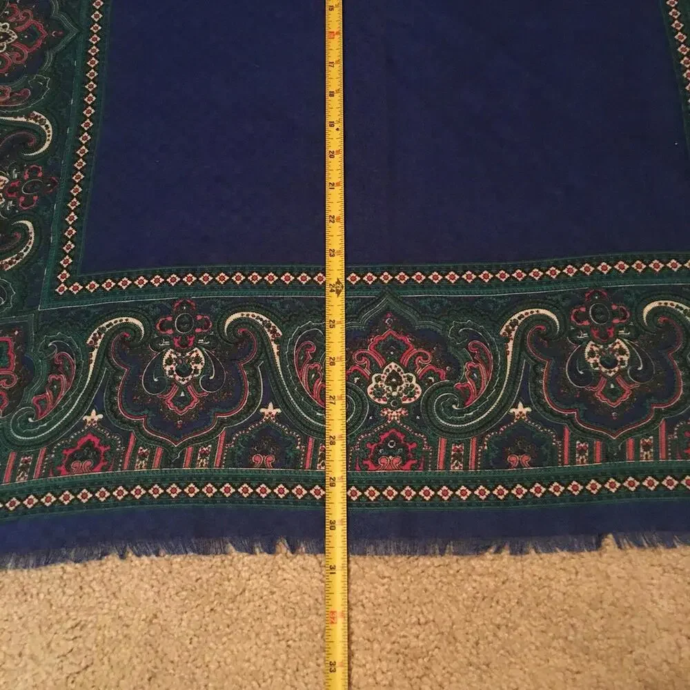 🥻Pretty Patterned Blue Square Scarf